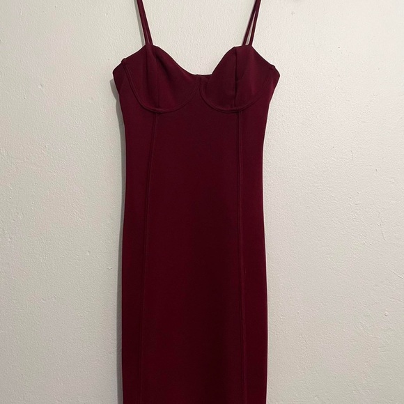 Charlotte Russe Dresses & Skirts - Charlotte Russe bustier style bodycon wine fitted strap dress dress